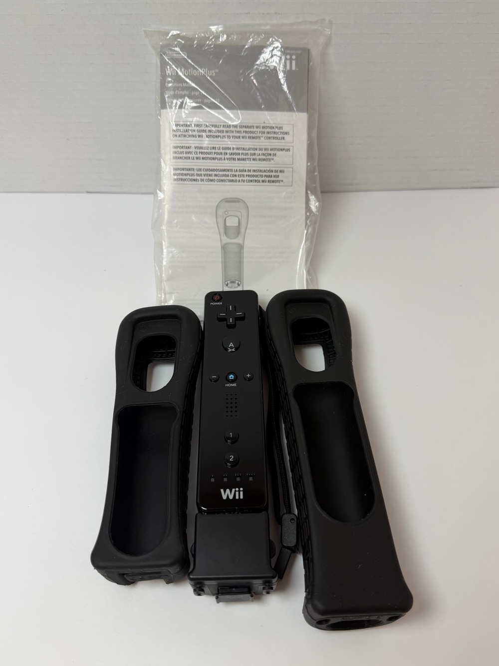Nintendo Wii Controller with Motion Plus